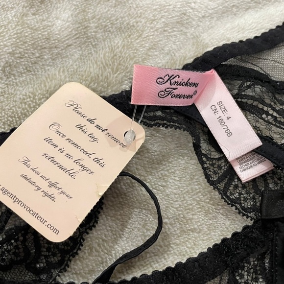 Rozlyn Ouvert - Picture 4 of 4